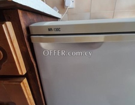 Used small fridge - μεταχειρισμένο μικρό ψυγείο
