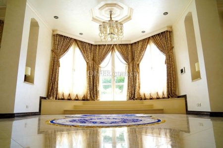 LUXURY FIVE BEDROOM VILLA IN AGIOS TYCHONAS - 4