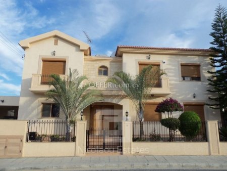 House for sale in exclusive area in Ekali - 1