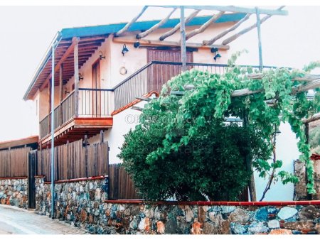 Two bedroom traditional house for sale in Louvaras village