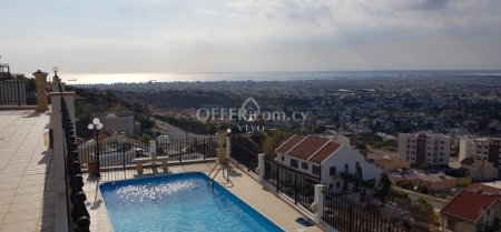 4 BEDROOM VILLA WITH POOL  IN L. LEFKOTHEA WITH STUNNING CITY AND SEA VIEWS