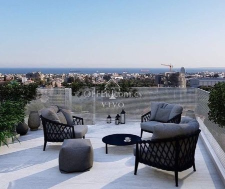 3 BEDROOM DUPLEX PENTHOUSE WITH ROOF GARDEN AND SEA VIEWS!