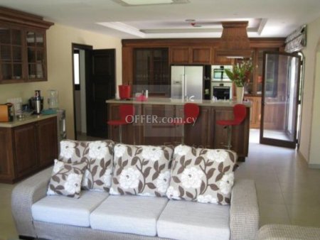 Luxury spacious villa in Columbia area of Limassol - 6