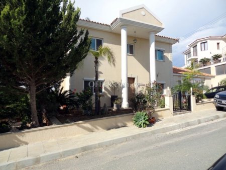 4-bedroom Detached Villa 172 sqm in Agios Tychonas - 3