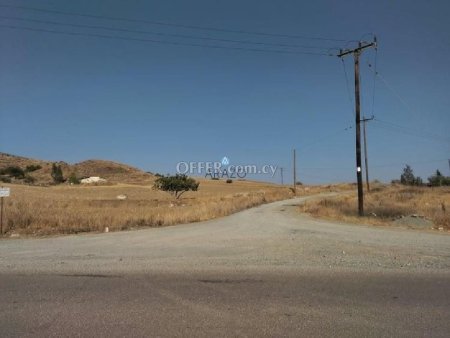 Field for Sale in Troulloi, Larnaca - 1