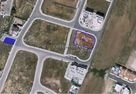 Residential plot in Livadia