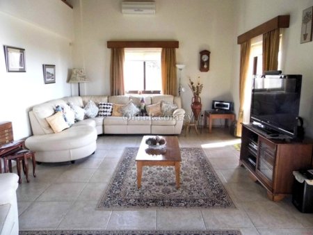 4-bedroom Detached Villa 280 sqm in Anogyra - 7