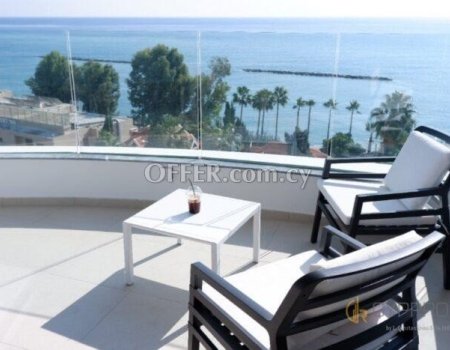Luxury 3 Bedroom Apartment with Sea View in Mouttagiaka Area - 3