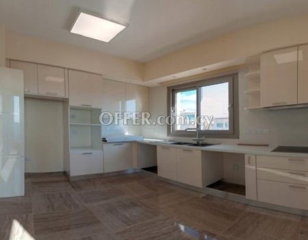 3 Bedroom Apartment with Sea View in Agios Tychonas Area - 8