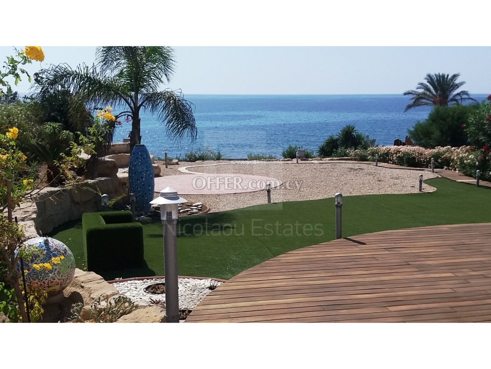 Beachfront villa with indoor pool for sale in Zygi area of Limassol - 8