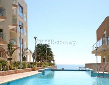Seafront 2 Bedroom Apartment in Tourist Area - 9