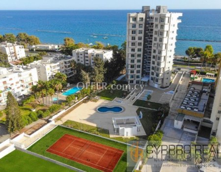 Beachfront 2 Bedroom Apartment in Agios Tychonas