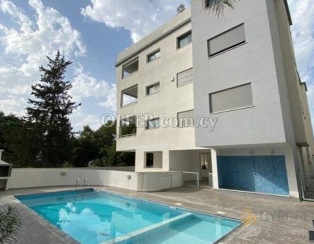 3 Bedroom Penthouse with Roof Garden in Tourist Area