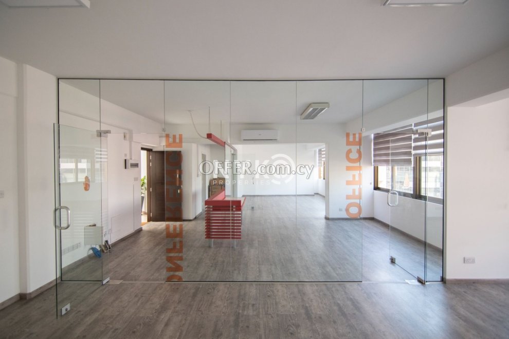 100 sqm office space unfurnished - 6