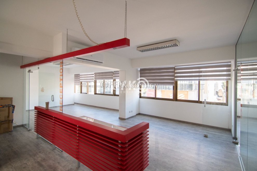 100 sqm office space unfurnished - 4