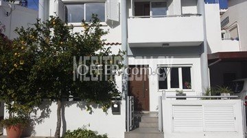 Modern Two Storey 4 Bedroom House  In Rik Area In Aglantzia