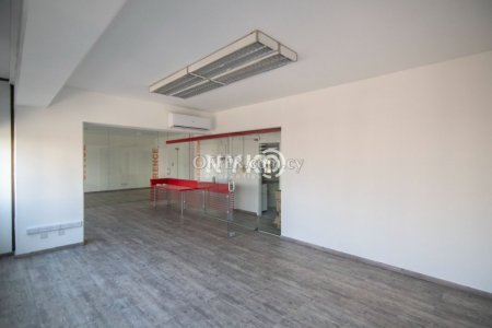100 sqm office space unfurnished - 11