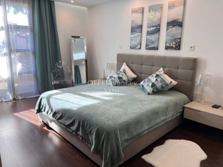 BEAUTIFUL 2 BEDROOM GROUND FLOOR APARTMENT  F/F ON THE BEACH - 3