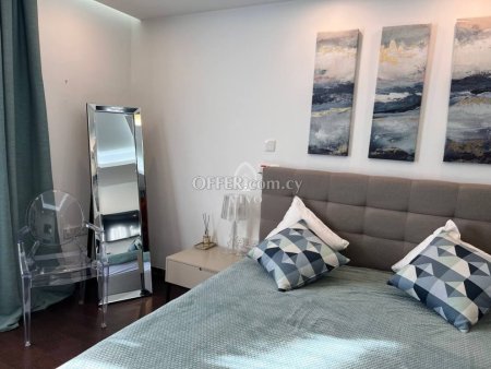 BEAUTIFUL 2 BEDROOM GROUND FLOOR APARTMENT  F/F ON THE BEACH - 2