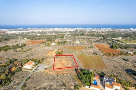 Field in a good location in Paralimni