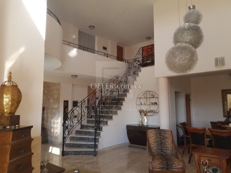 Three bedroom house with private swimming pool for rent in Panthea area of Limassol - 8
