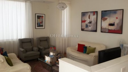3-bedroom Semi-detached Villa 245 sqm in Larnaca (Town) - 10