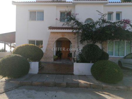 Detached villa in Armou for rent - 8