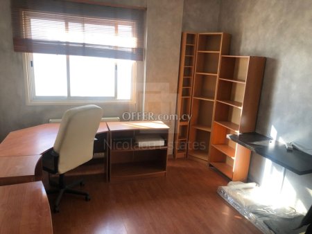Three Bedroom Apartment for Sale in a prime location in Strovolos - 10