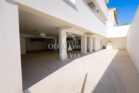 SPACIOUS 2-BEDROOM APARTMENT WITH COMMUNAL ROOF TERRACE IN GERMASOGEIA AREA - 4