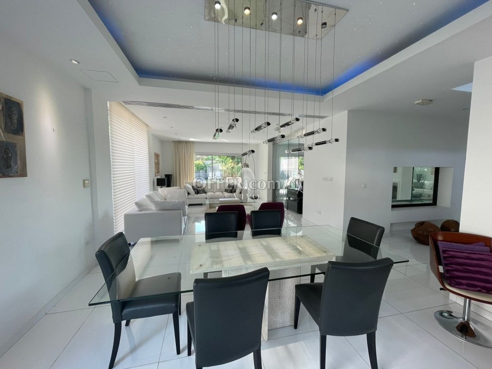 LUXURY VILLA OF 600 SQ FOR SALE IN PANTHEA AREA - 3