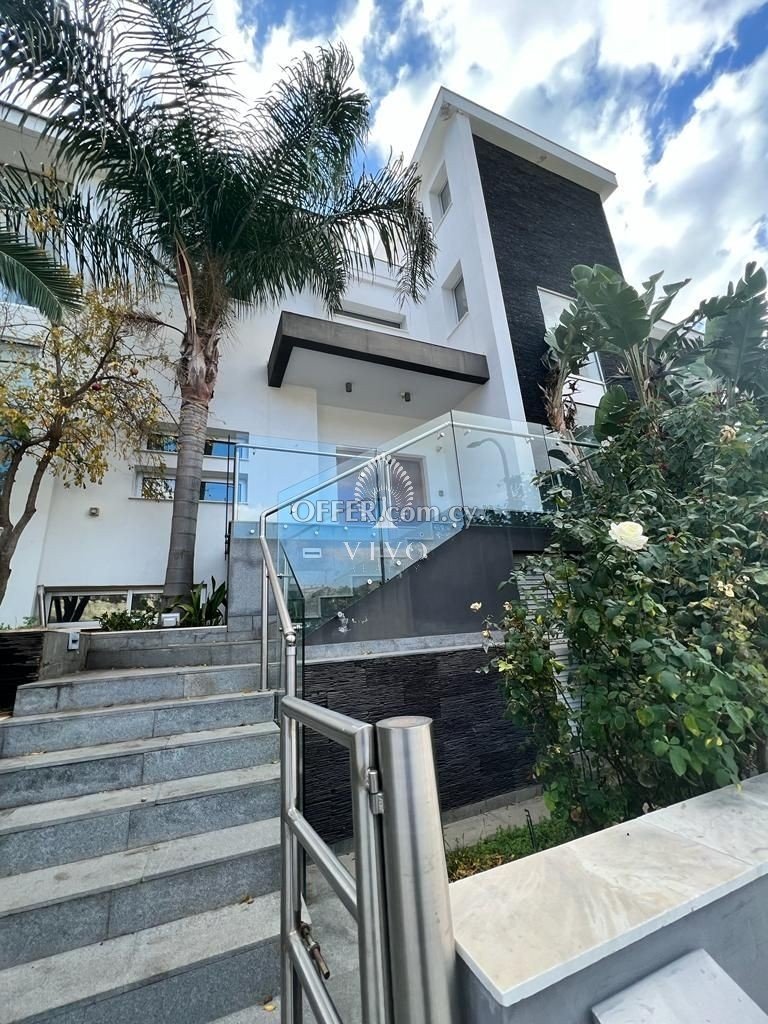 LUXURY VILLA OF 600 SQ FOR SALE IN PANTHEA AREA - 10