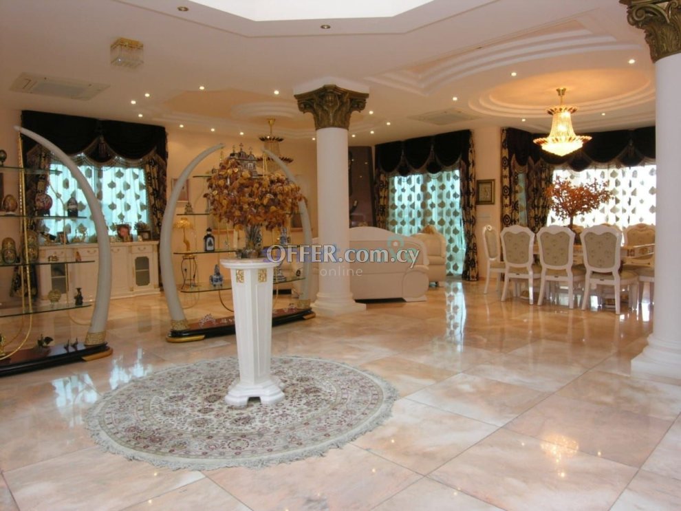 4 Bed + Maid's Rooms Detached Villa For Sale Limassol - 4