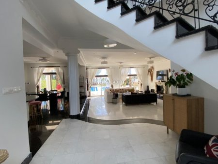 6-bedroom Detached Villa 500 sqm in Meneou - 5