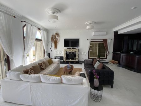 6-bedroom Detached Villa 500 sqm in Meneou - 12