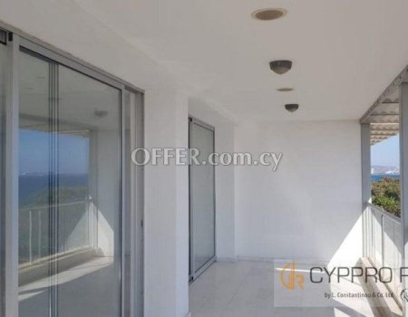 4 Bedroom Penthouse in Agios Tychonas - 5