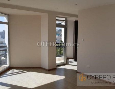 4 Bedroom Penthouse in Agios Tychonas - 9