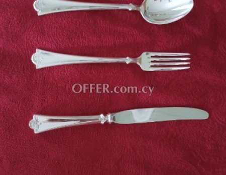 I am giving Silver cutlery complete for 12 people - 2