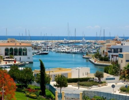 Luxury 2 Bedroom Apartment in Limassol Marina - 9