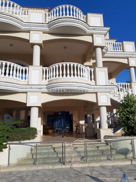 4 Bed + Maid's Rooms Detached Villa For Rent Limassol - 3