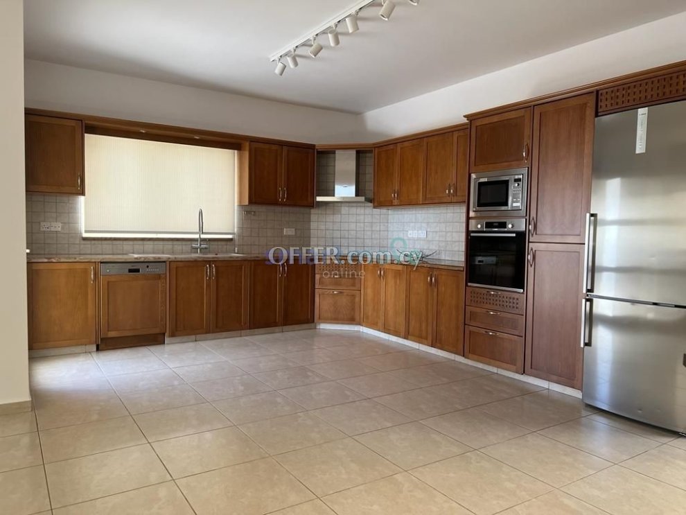 4 Bedroom Villa + Maids Room For Rent Limassol - 7