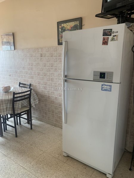 For Sale €150,000 Apartment 3 bedrooms Larnaka (Center), Larnaca Larnaca - 3