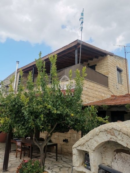 TRADITIONAL STONE HOUSE WITH A SEPARATED GUEST HOUSE!