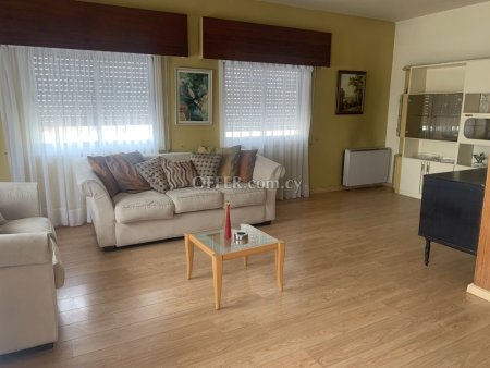 For Sale €150,000 Apartment 3 bedrooms Larnaka (Center), Larnaca Larnaca - 11