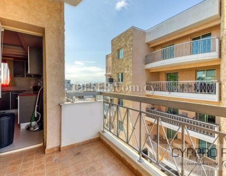 Spacious 3 Bedroom Apartment in Katholiki Area - 6