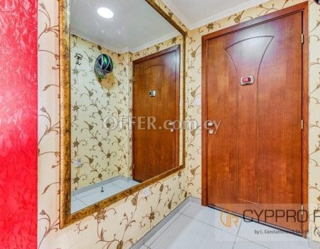 Spacious 3 Bedroom Apartment in Katholiki Area - 9