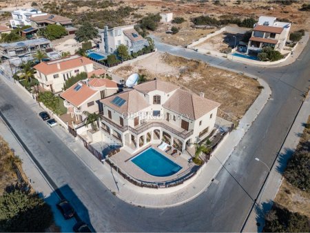 Luxury seven bedroom villa for sale in Germasogia hills Panorea in Limassol - 3