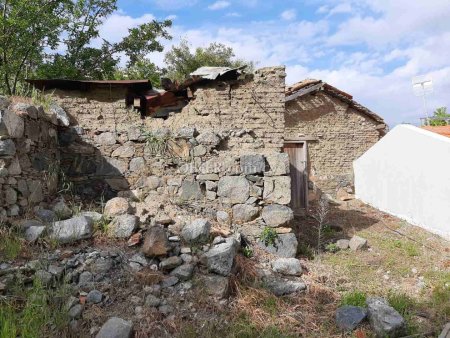 For Sale €28,000 House Polystypos Nicosia