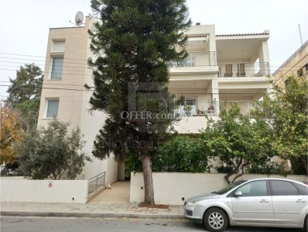 Three bedroom Ground floor apartment with Fireplace in Strovolos
