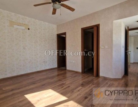 6 Bedroom House in Panthea - 6