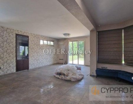 6 Bedroom House in Panthea - 3